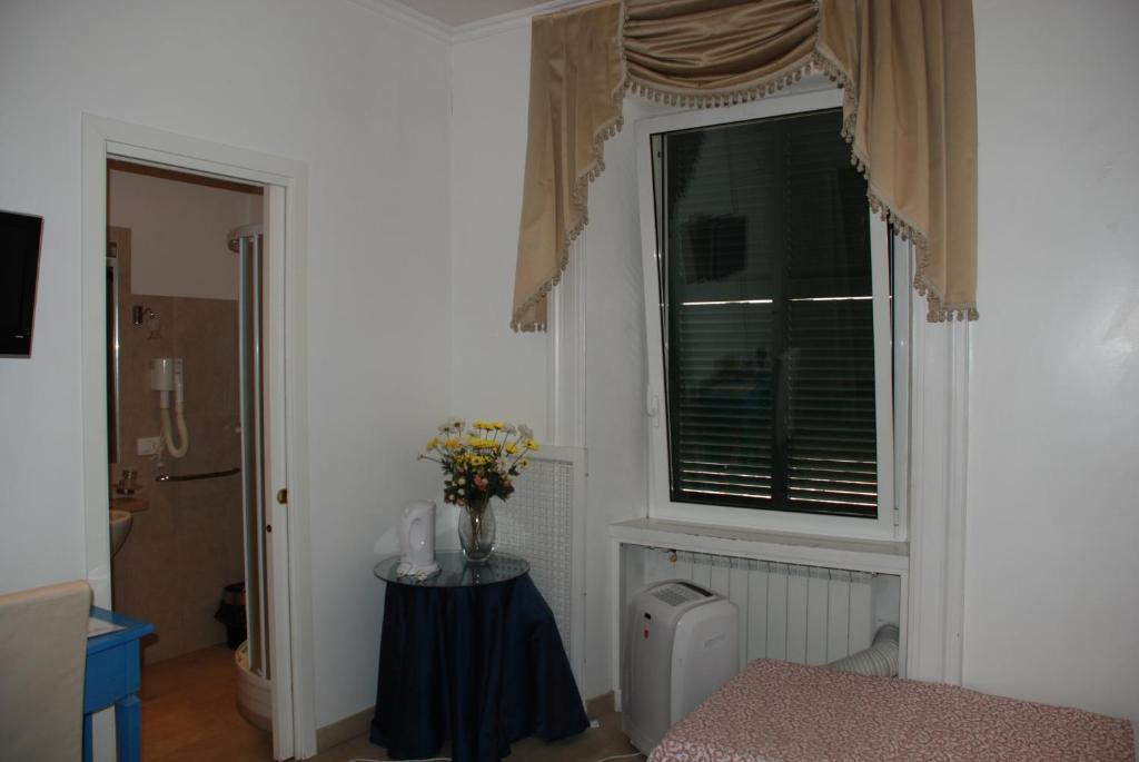 Casa Dell'Amicizia Bed & Breakfast Рим Екстериор снимка