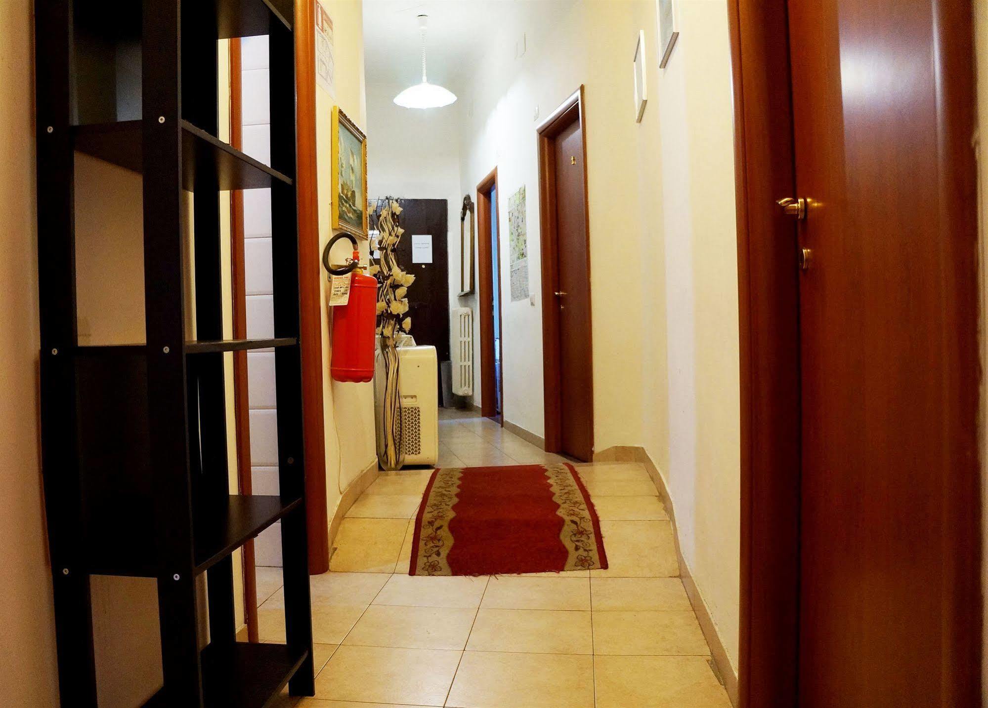 Casa Dell'Amicizia Bed & Breakfast Рим Екстериор снимка