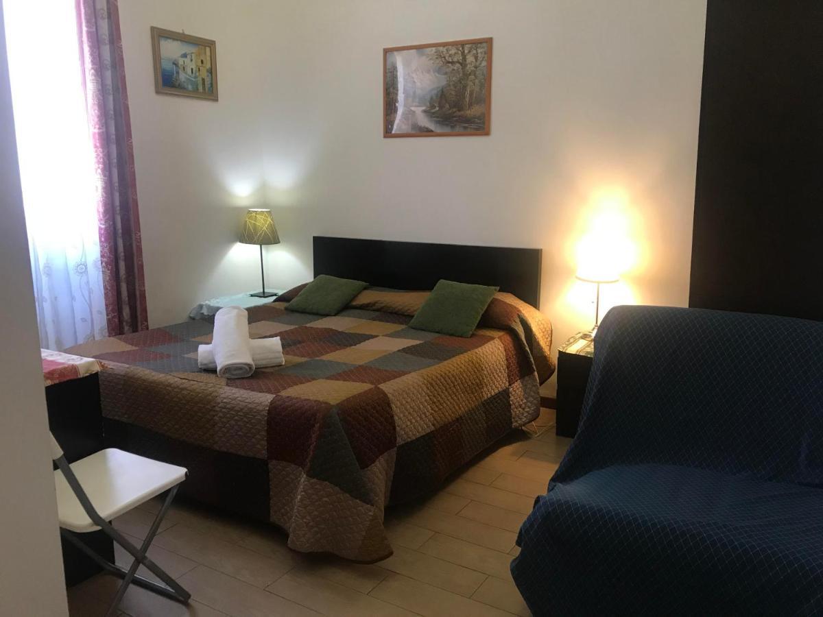 Casa Dell'Amicizia Bed & Breakfast Рим Екстериор снимка